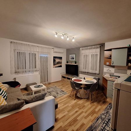 Apartman Trio Maksimir Zagreb Ngoại thất bức ảnh